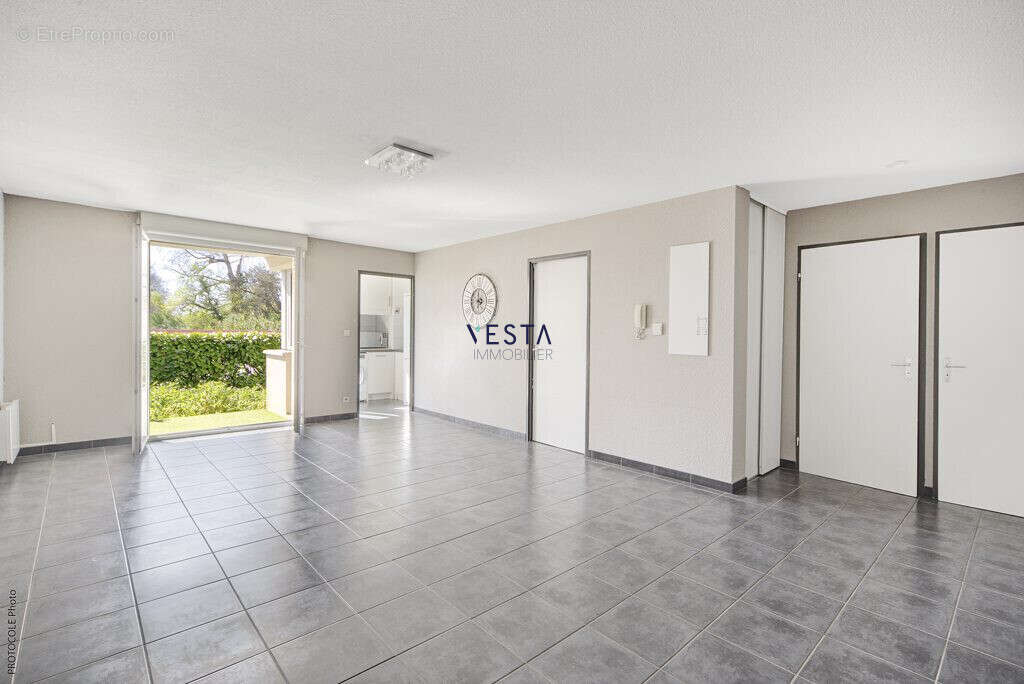 Appartement à FONBEAUZARD
