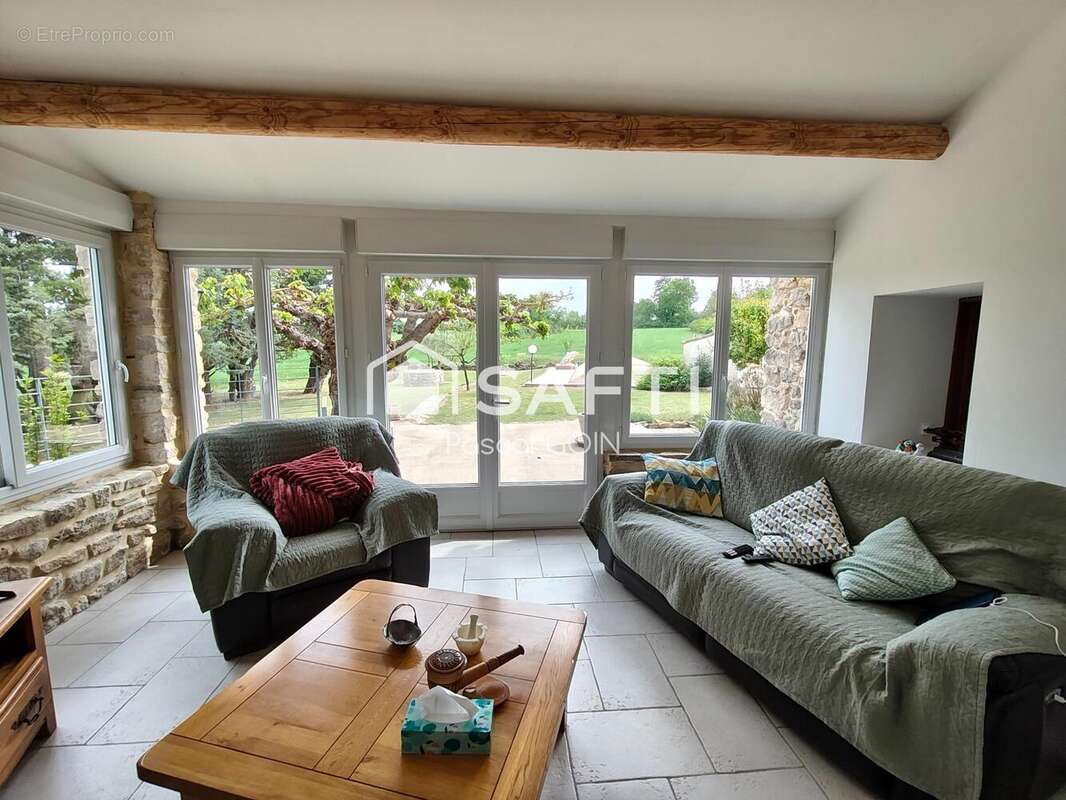 Photo 7 - Maison à SAINT-JEAN-DE-MARUEJOLS-ET-AVEJAN