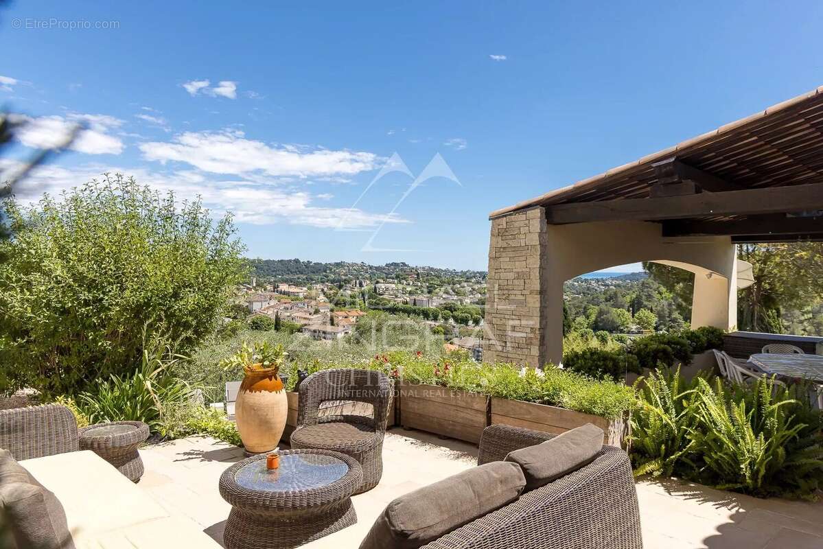 Maison à LA COLLE-SUR-LOUP