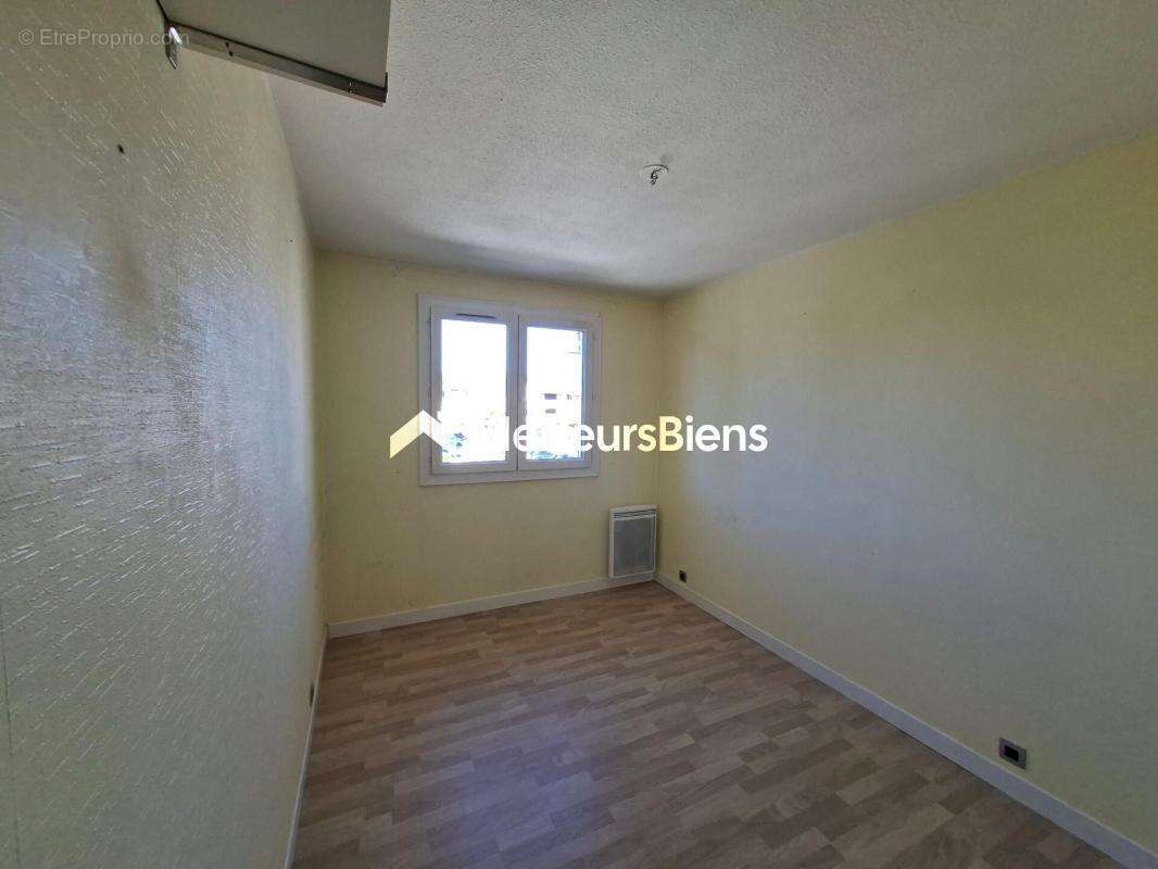 Appartement à SAINT-CYR-SUR-MER