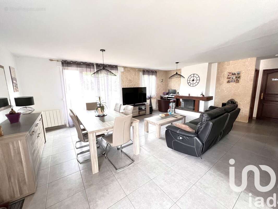 Photo 2 - Maison à MEZIERES-SUR-SEINE