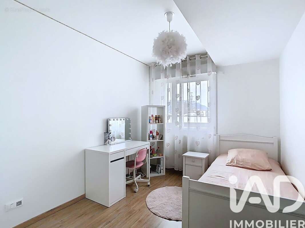 Photo 9 - Appartement à SAINT-MARTIN-D'HERES