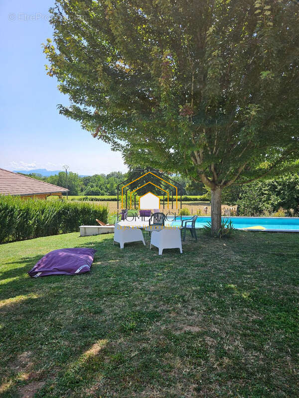 Maison à LA TOUR-DU-PIN