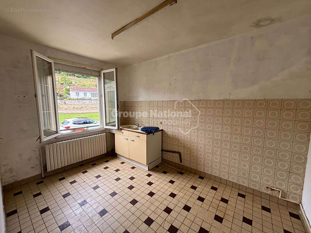 Maison à VIC-SUR-AISNE