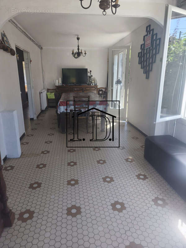 Salon / Salle à manger RDC - Maison à EYMET