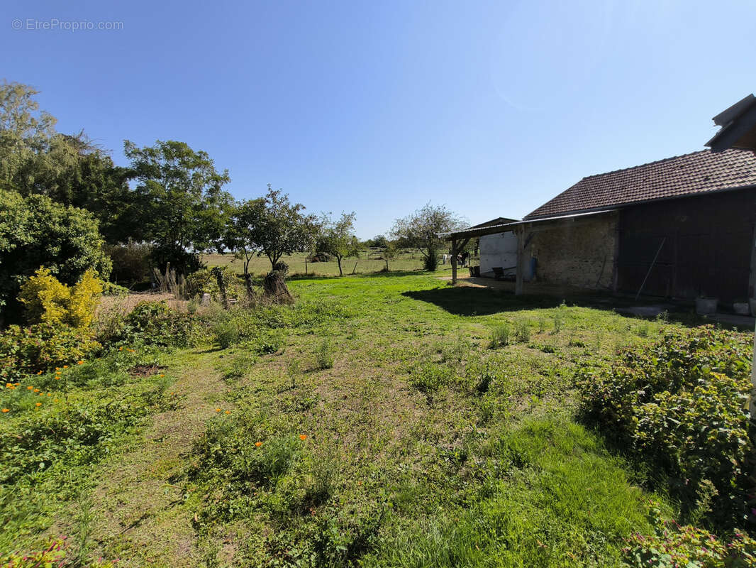 Maison à ARTANNES-SUR-INDRE