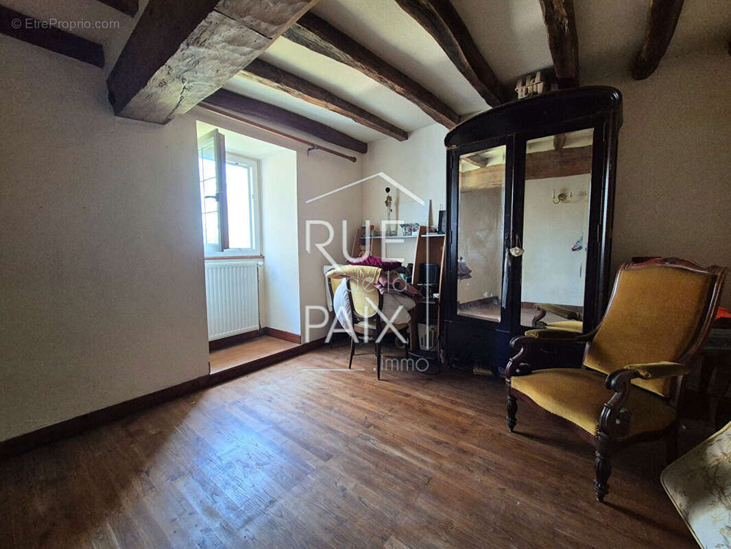 Maison à LES TROIS-MOUTIERS