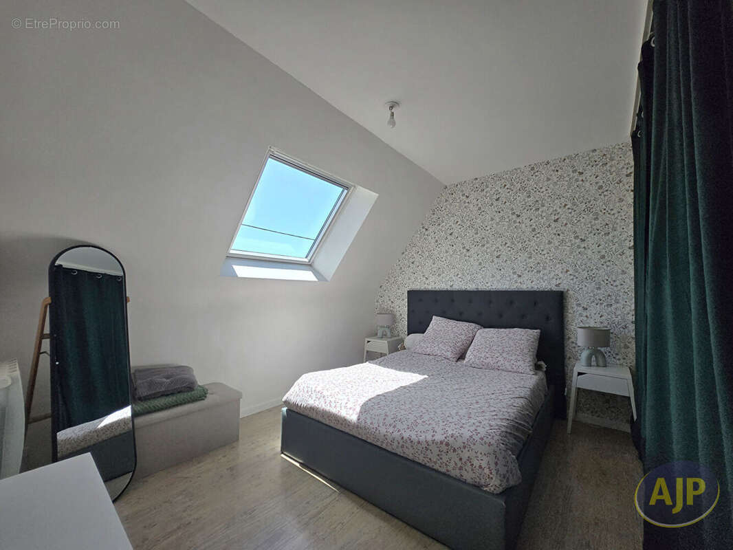 SAINT-JEAN-BREVELAY : Maison T5 dans le bourg, entièrement rénovée  - 20 min de Vannes ? DPE C ? Uniquement chez AJP ! - photo 11