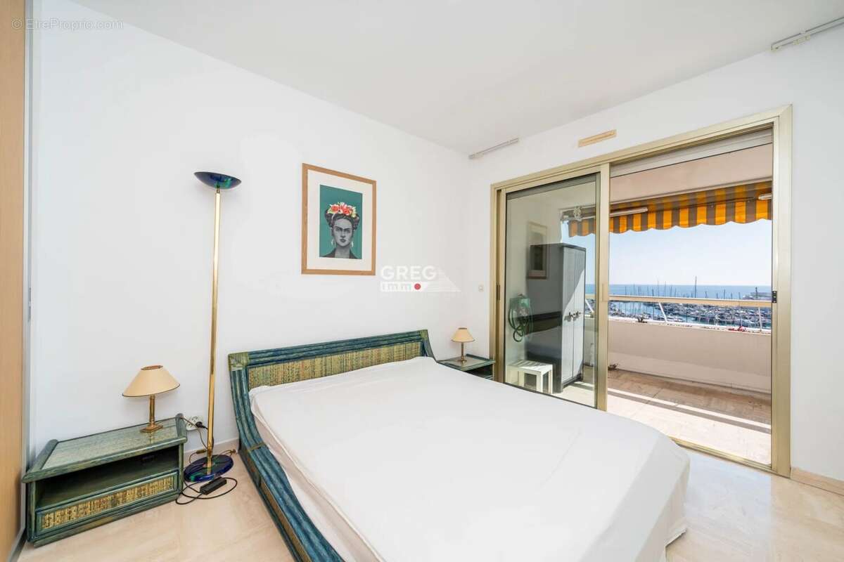 Appartement à VILLENEUVE-LOUBET