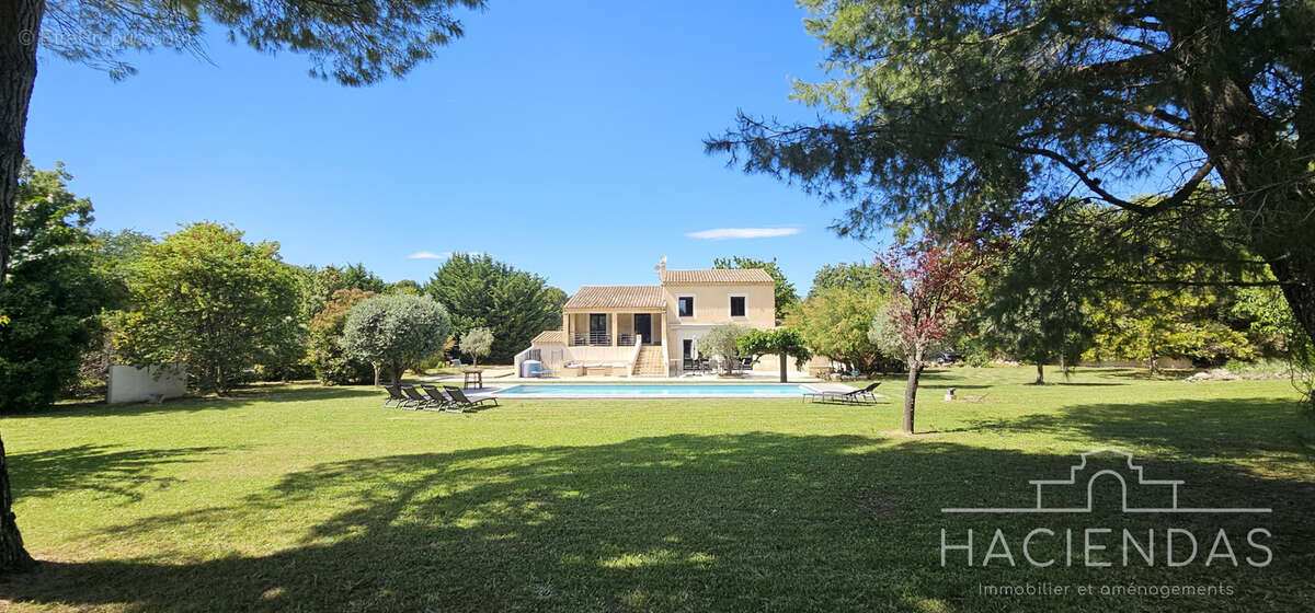 Maison à MEYRARGUES