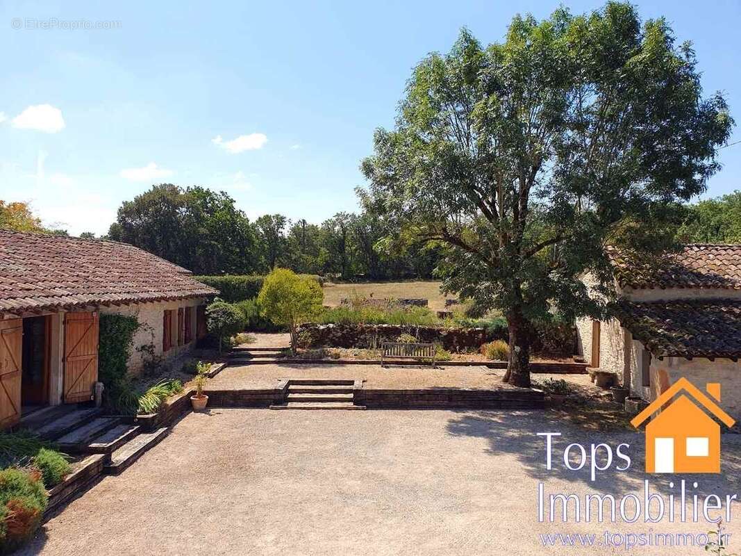 Maison à SAINT-ANTONIN-NOBLE-VAL