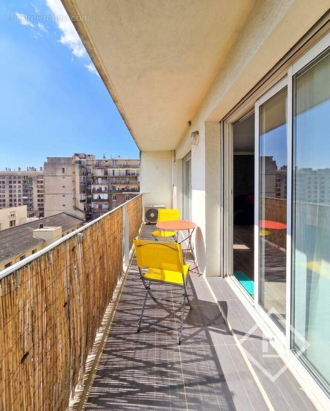 Appartement à MARSEILLE-4E