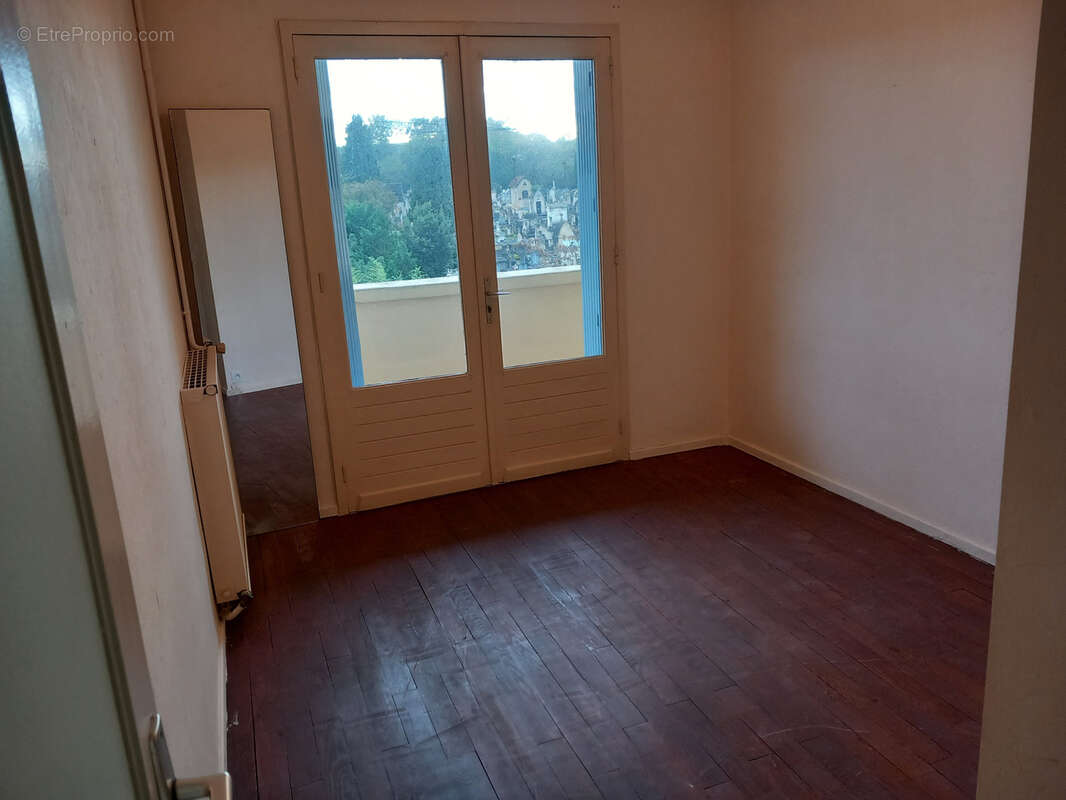 Appartement à FUMEL