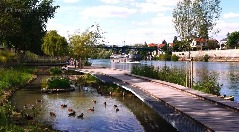 Appartement à LE PERREUX-SUR-MARNE