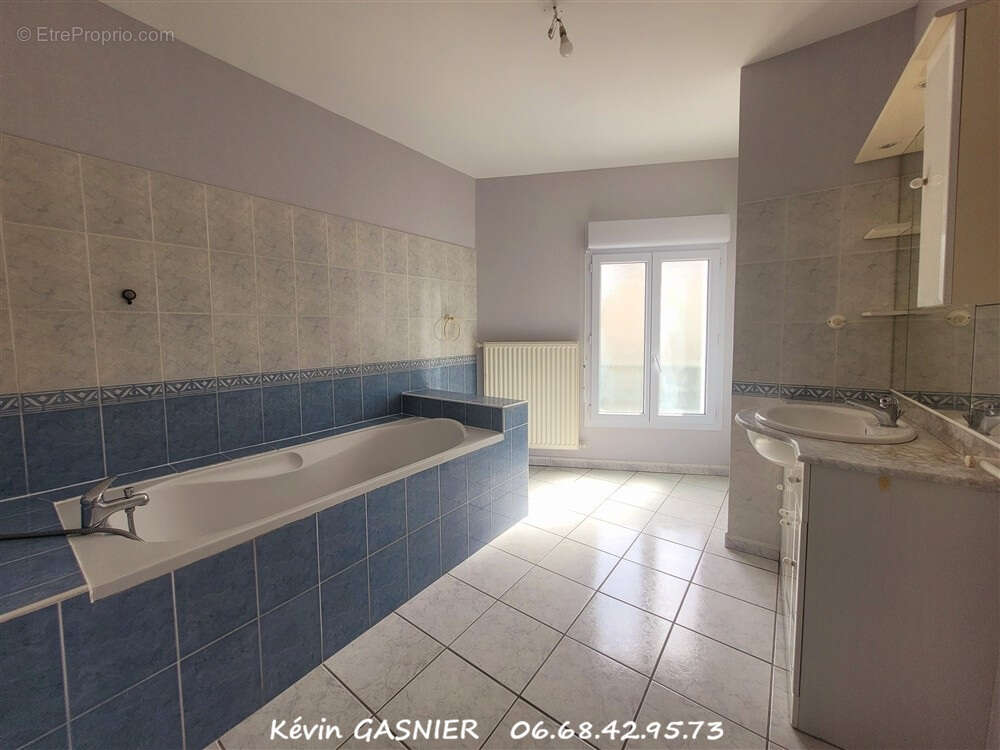 Maison à L'ISLE-D'ESPAGNAC