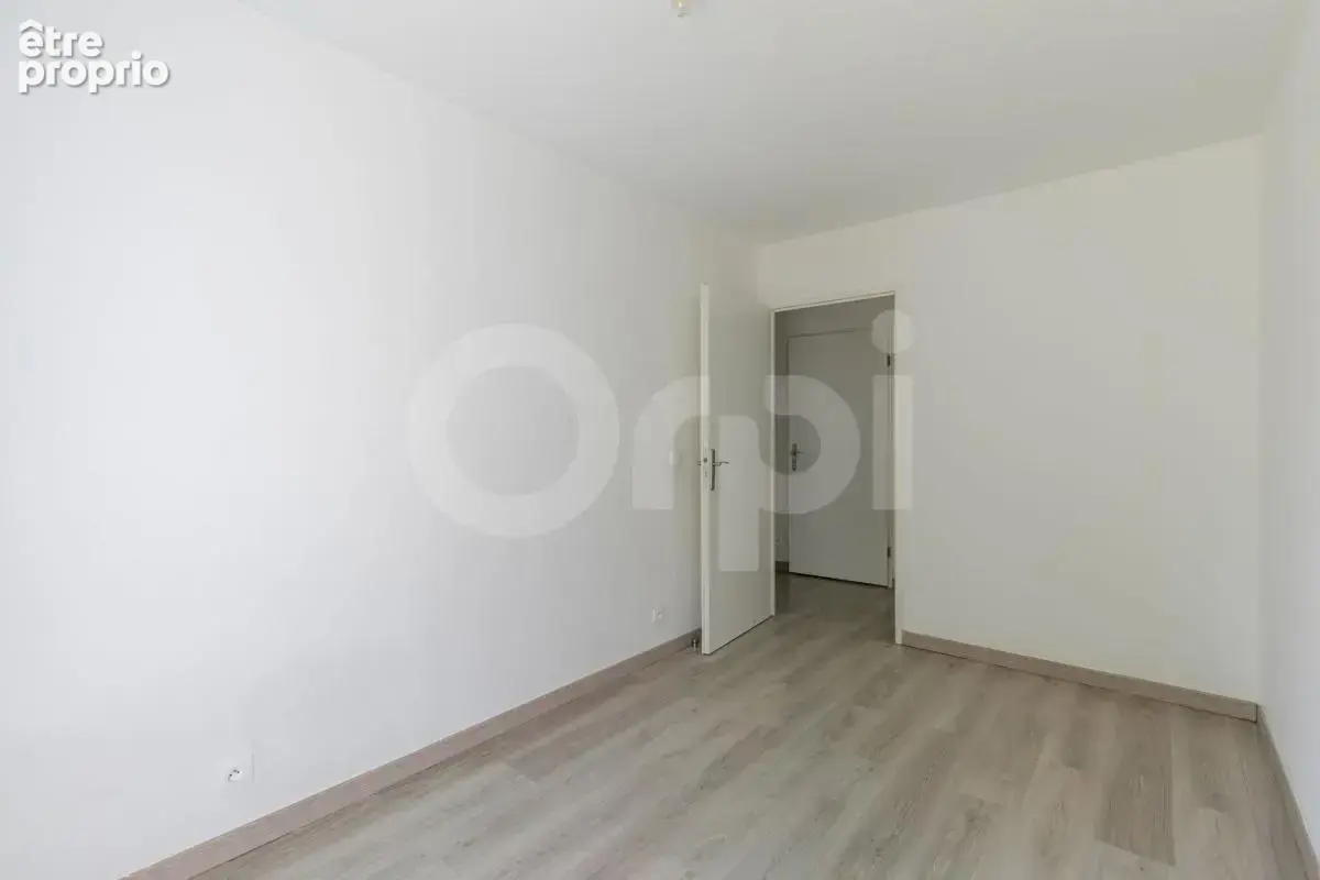 Appartement À Vendre - photo 8