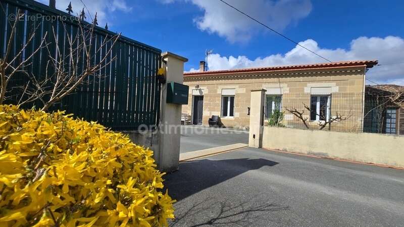 Maison à LEOGNAN