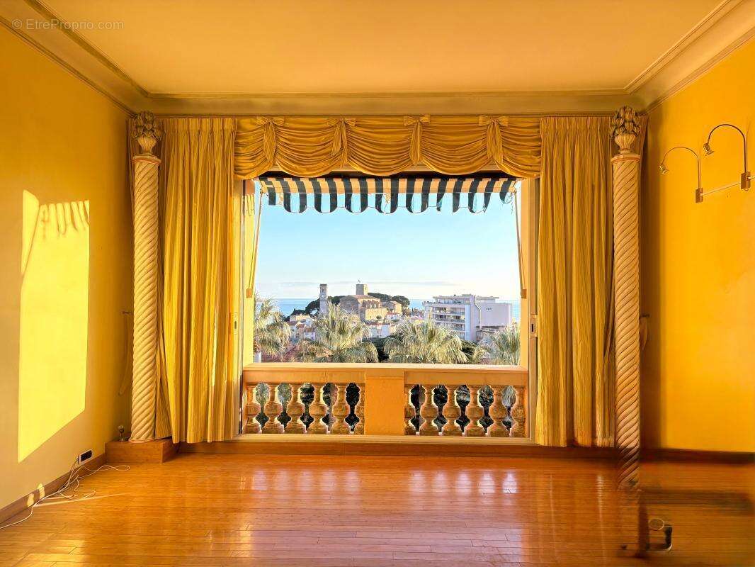 Appartement à CANNES