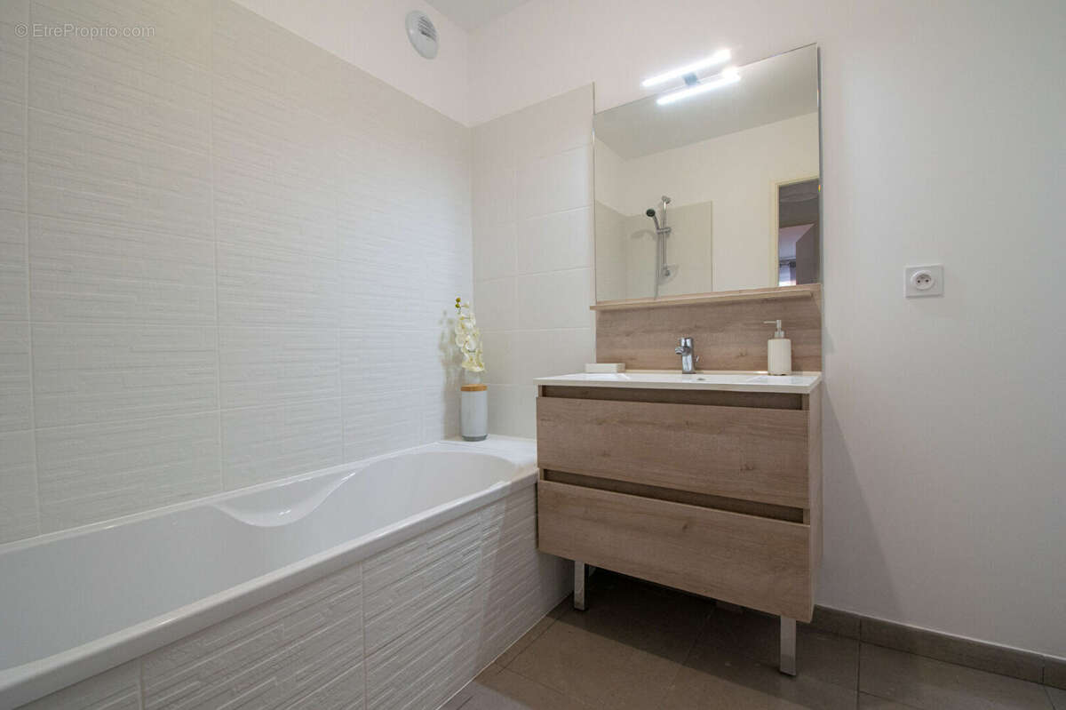 Appartement à FONTAINES-SUR-SAONE