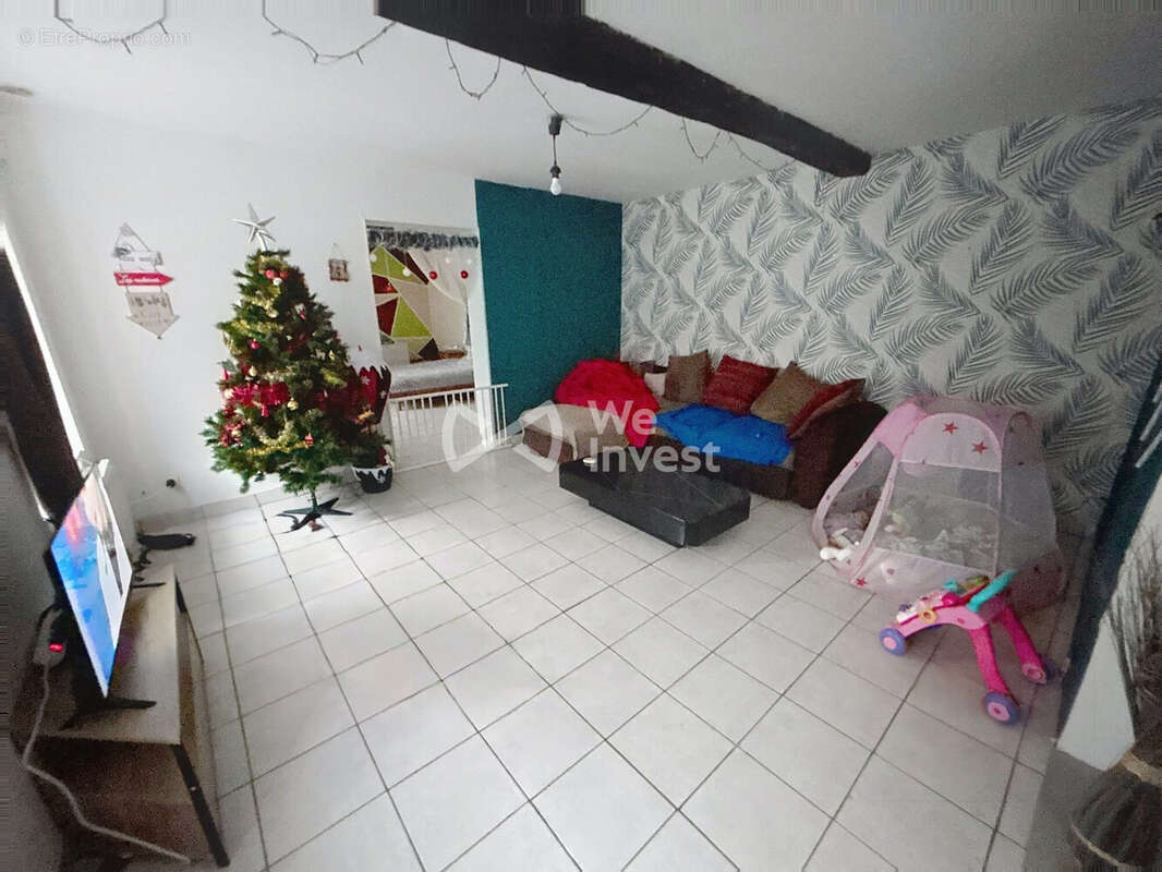 Maison à PUISIEUX-ET-CLANLIEU