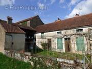 Maison à NOYERS