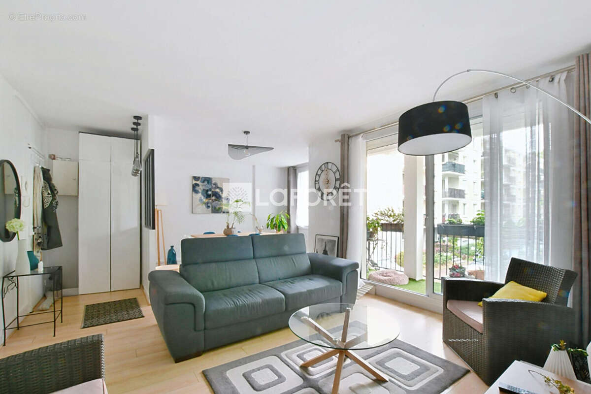 Appartement à LA CELLE-SAINT-CLOUD
