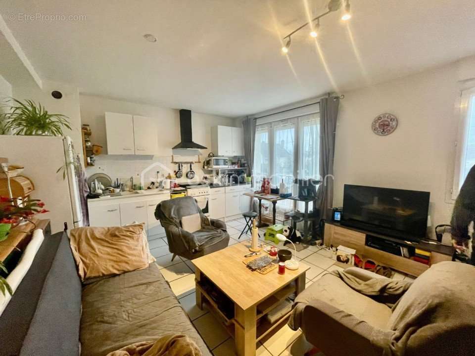 Maison à LA VILLE-DU-BOIS