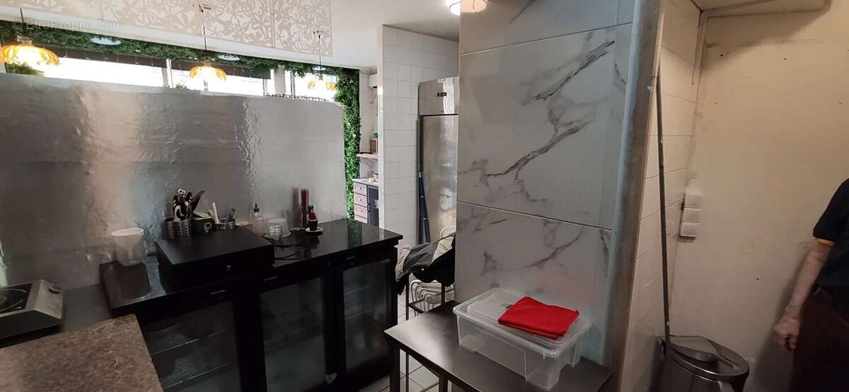 Commerce à PARIS-5E