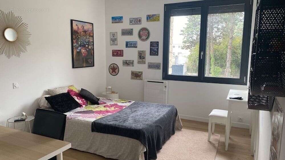 Maison à SAINT-HILAIRE-DE-BRETHMAS