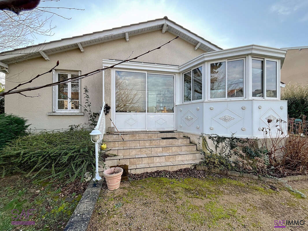 Maison à CURIS-AU-MONT-D&#039;OR