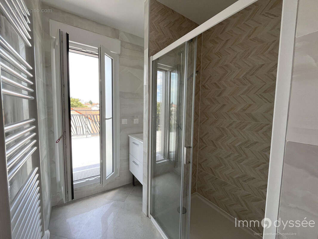 Appartement à LE PERREUX-SUR-MARNE