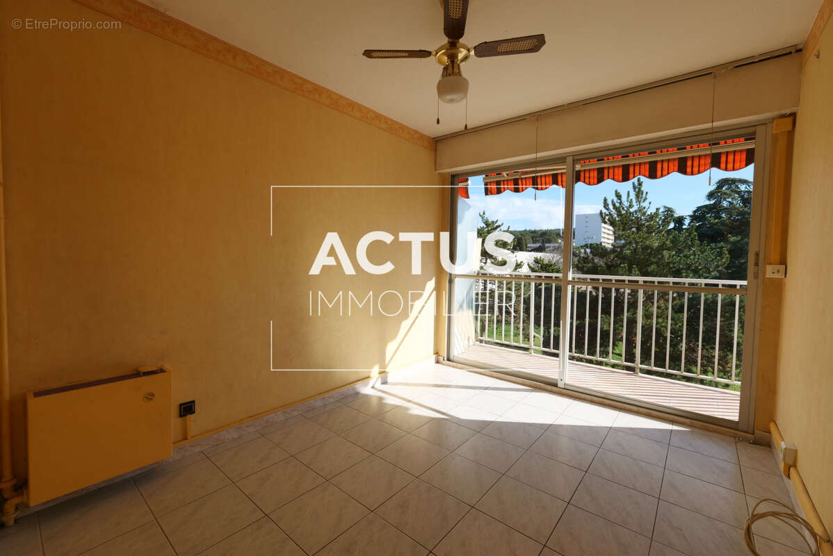 Appartement à SALON-DE-PROVENCE