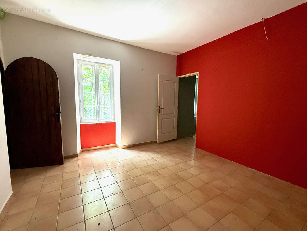 Maison à BOLLENE