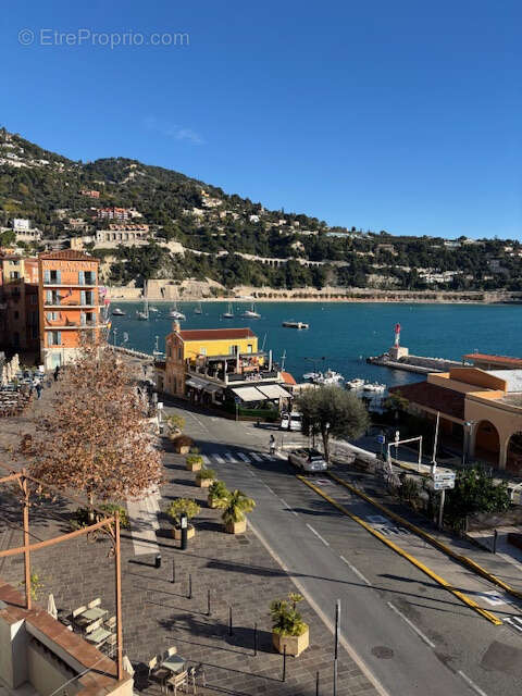 Commerce à VILLEFRANCHE-SUR-MER