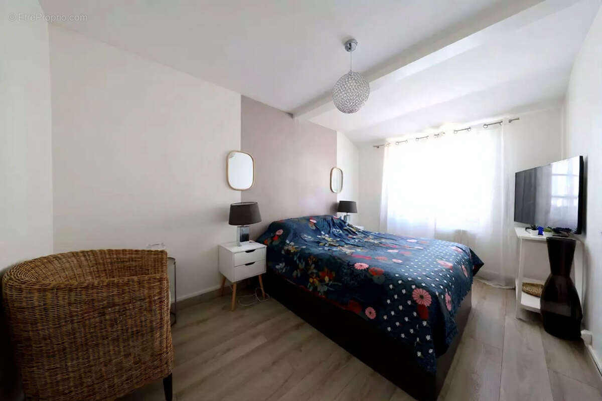 Maison à COURCOURONNES