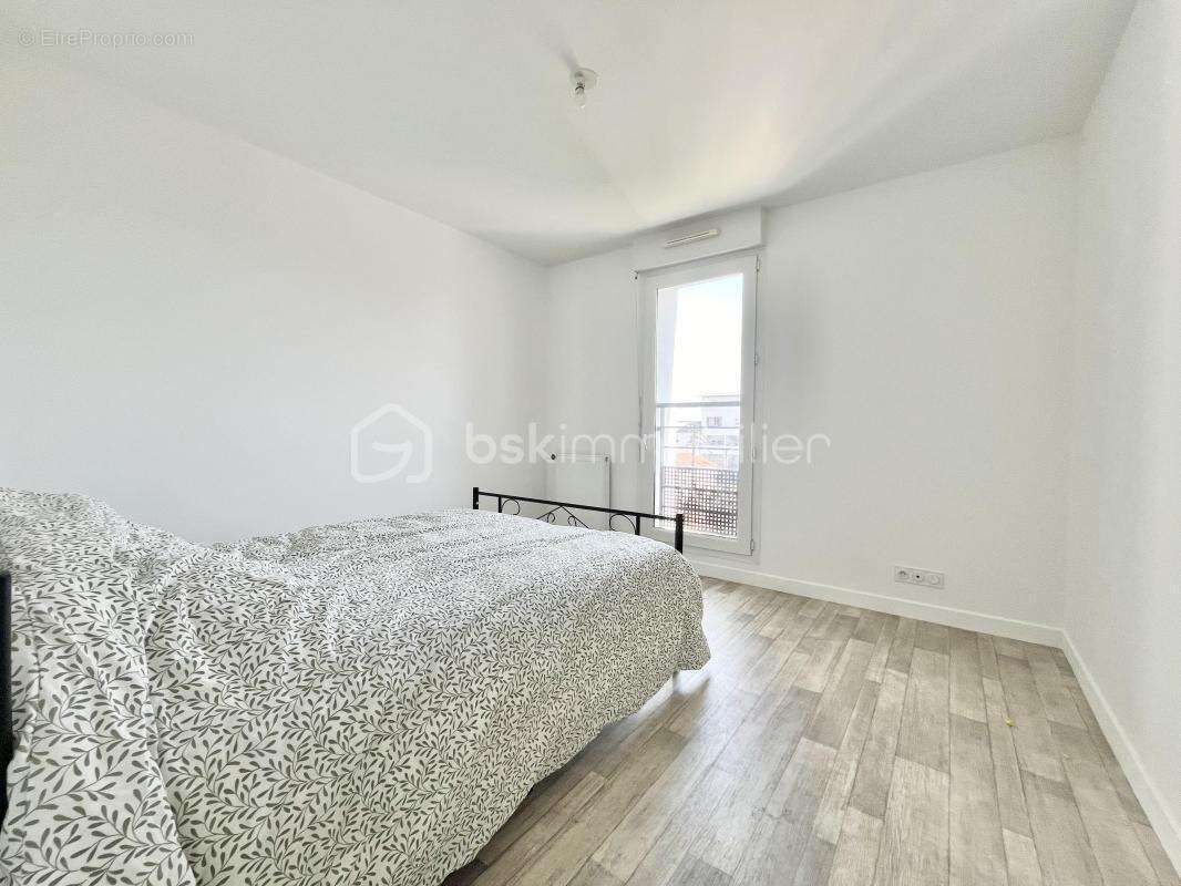 Appartement T4 80m2 avec terrasse 39m2, cave et parking ! - photo 10