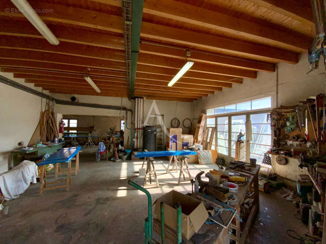 Maison à SAINT-GENIS-DE-SAINTONGE