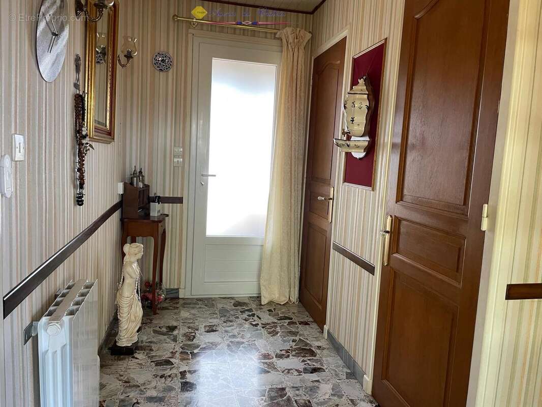 n°7 - Maison à LA CLAYETTE