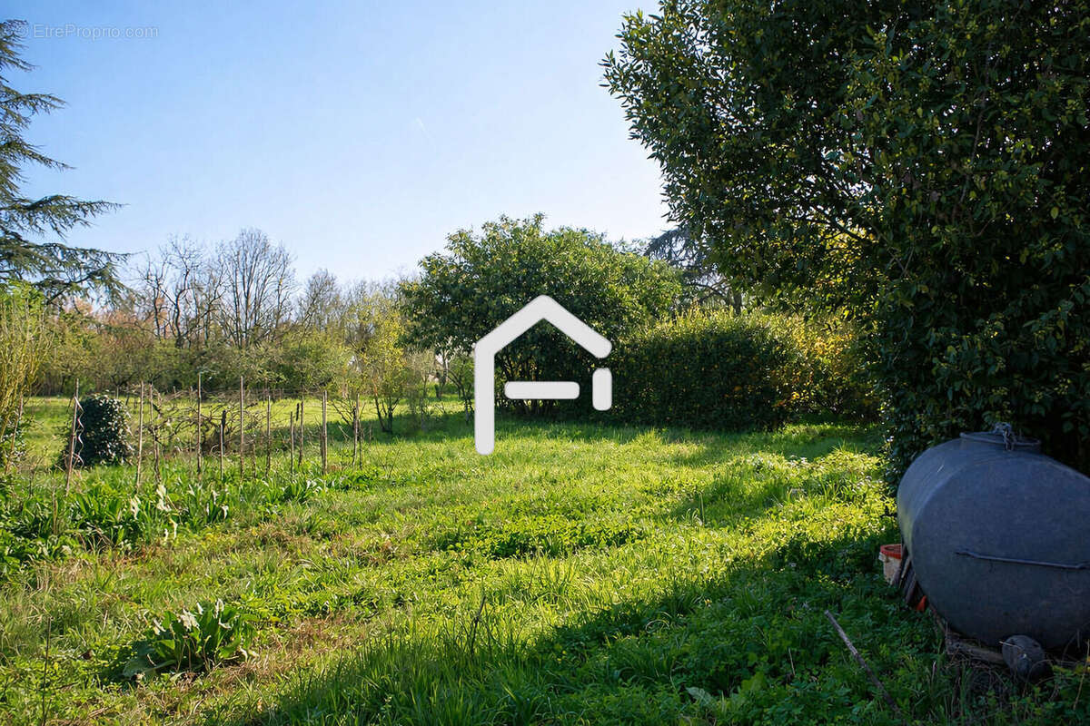 Maison 123 m² à Lezay  - photo 6