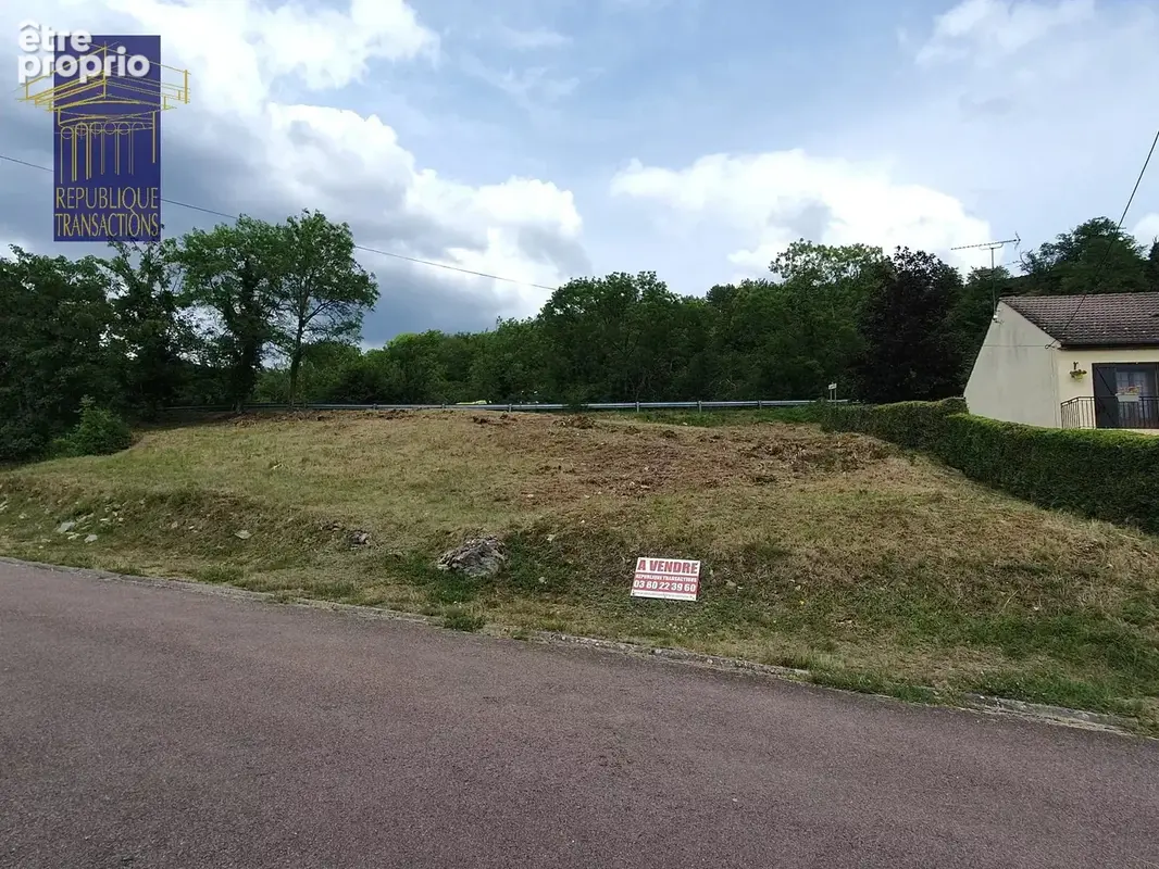 Terrain à BLIGNY-SUR-OUCHE