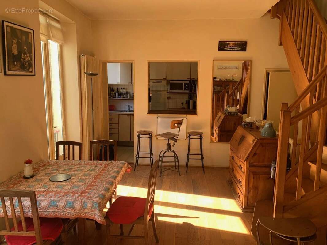 Appartement à PARIS-18E