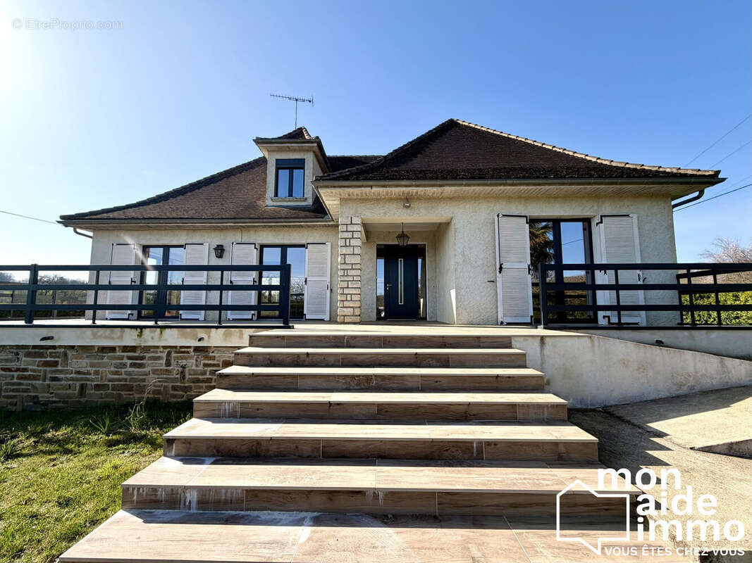 Maison à CORGNAC-SUR-L'ISLE