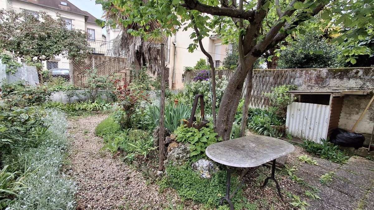 Maison À Vendre en plein coeur de Perigueux - photo 8