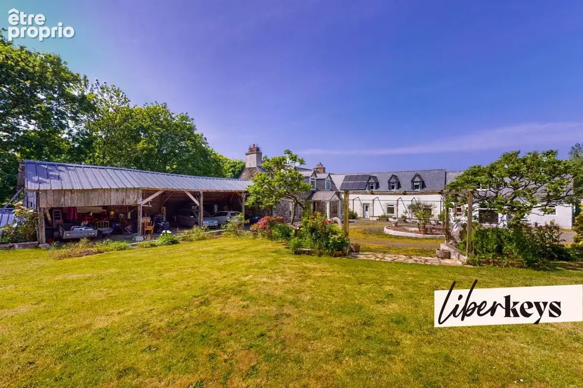 Maison à LA ROCHE-DERRIEN