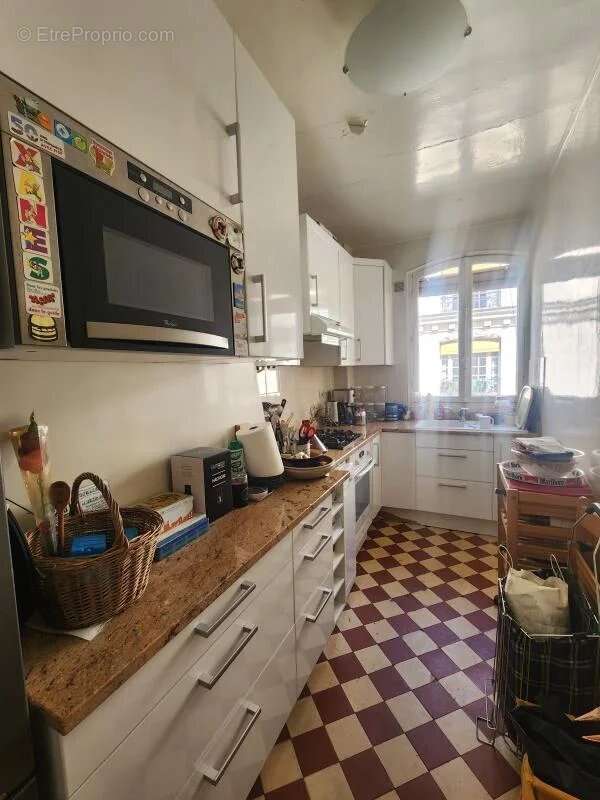 Appartement à PARIS-3E