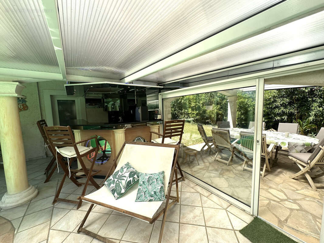 Villa d'exception 7 pieces de 192 m2 avec piscine a toit ouvrant a puget-sur-argens - photo 11