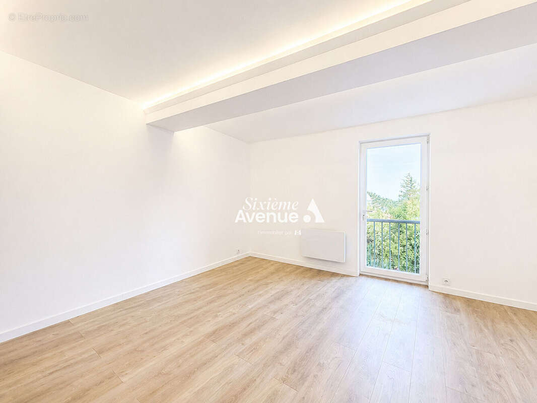 A vendre Appartement 3 pièces en duplex - 61m²  - Grasse - photo 2