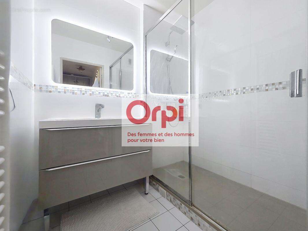 Appartement à ISSY-LES-MOULINEAUX