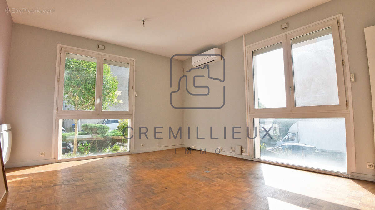 Local commercial ou professionnel Guilherand-Granges 225 m2 - photo 5