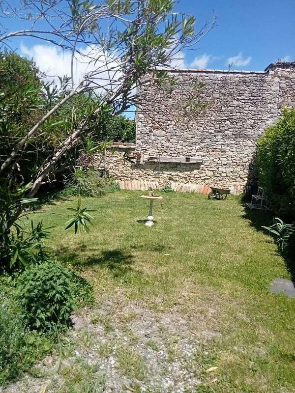 Maison à SAINT-HIPPOLYTE-DU-FORT